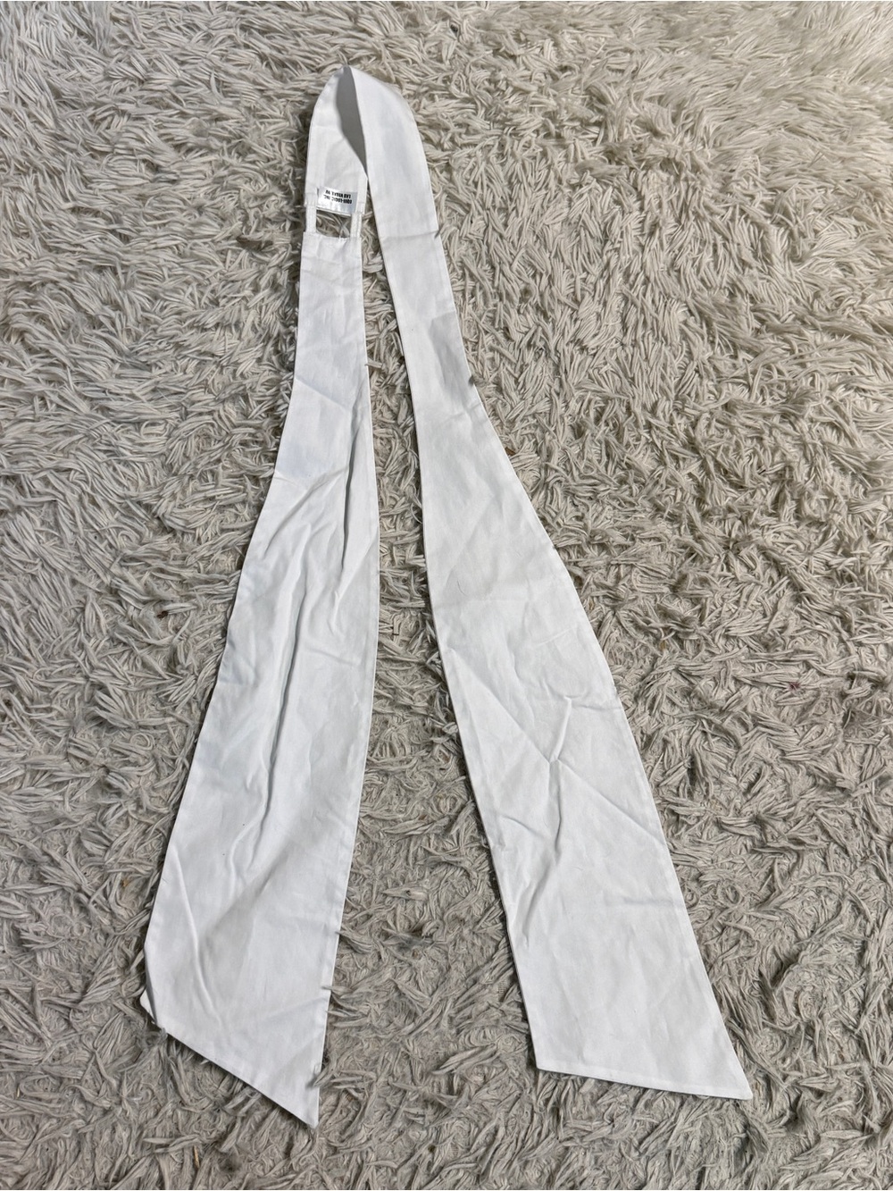 White Equi-Logic English Horseback Riding Tie. Good Condition.